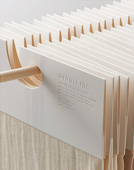 HANGER ＆ YARN BALL